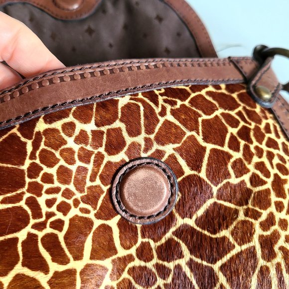 Fossil crossbody brown leather with cowhide details messenger bag. - Picture 2 of 9